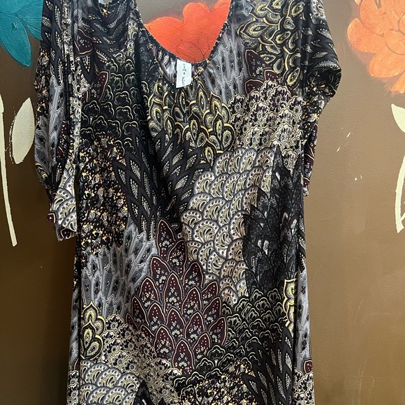 Multicolor Patterned Dress - Picture 2 of 6